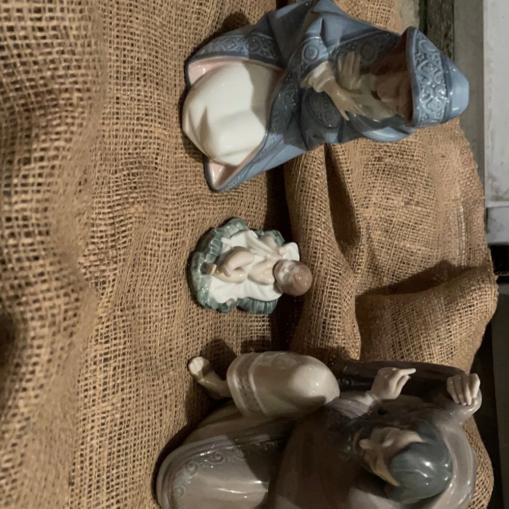 Lladro Nativity 3 piece set. 5476, 5477,5478.  Perfect condition
